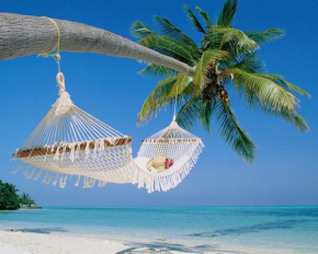 TWO Bedroom TWO Bath Family Condo - Sleeps Four - Unit B - Private Beach